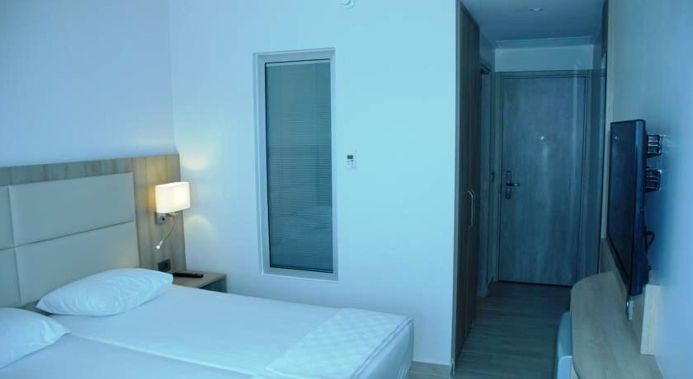 Begonville Beach Hotel - Adults Only