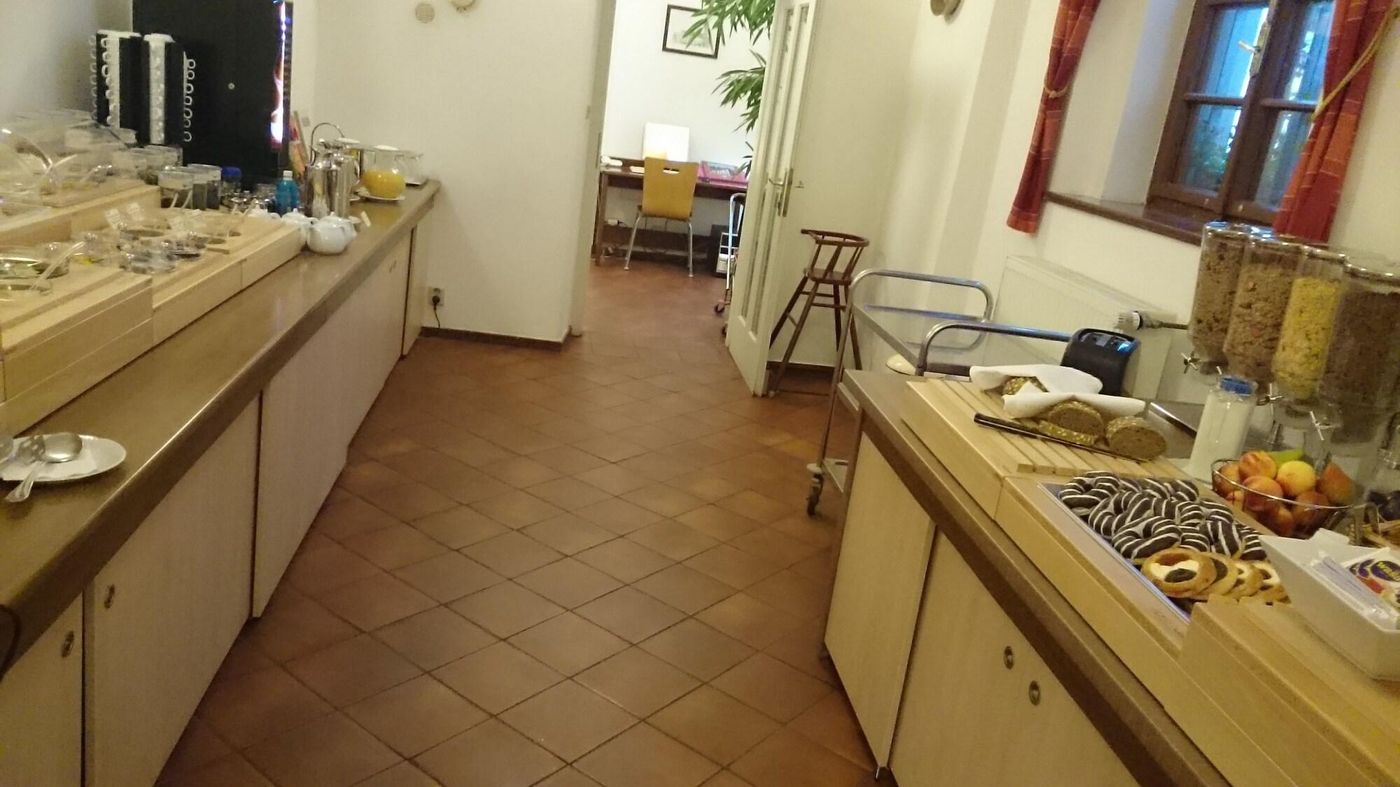 Adalbert-Brevnosky-Klaster-Restaurant-12