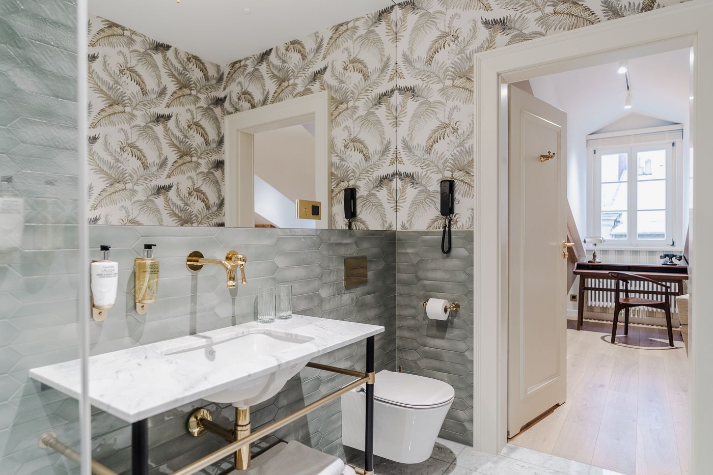 Hotel-Unicus-Palace-Old-Town---Destigo-Hotels-Room-64