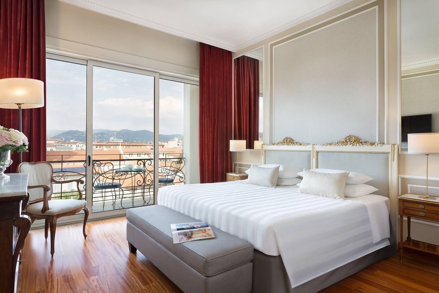 Autograph-Collection-Sina-Villa-Medici-Room-37