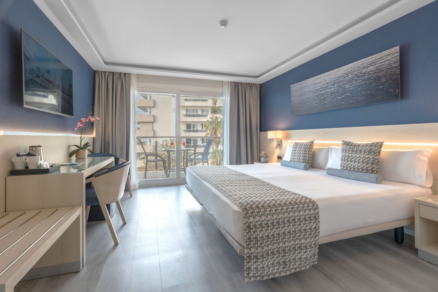 Calipolis-Hotel-Room-32