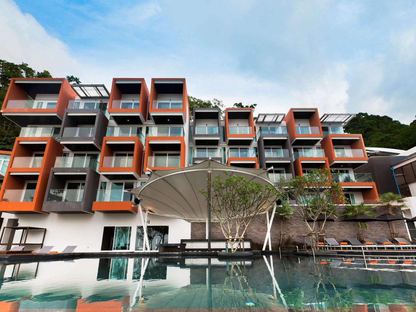 Novotel-Phuket-Kamala-Bar-2