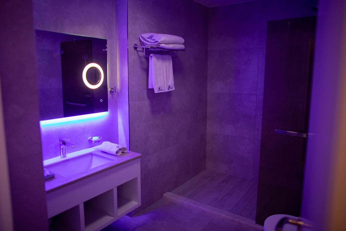 Grand Blue Fafa-Albania-Golem-Room-6