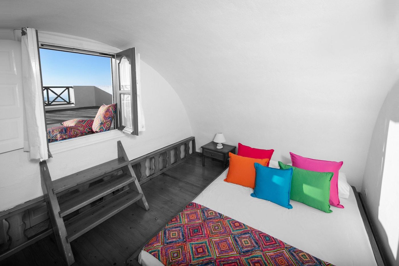 Abelonas-Retreat-Sunset-and-Sunrise-Lodgins-Room-12