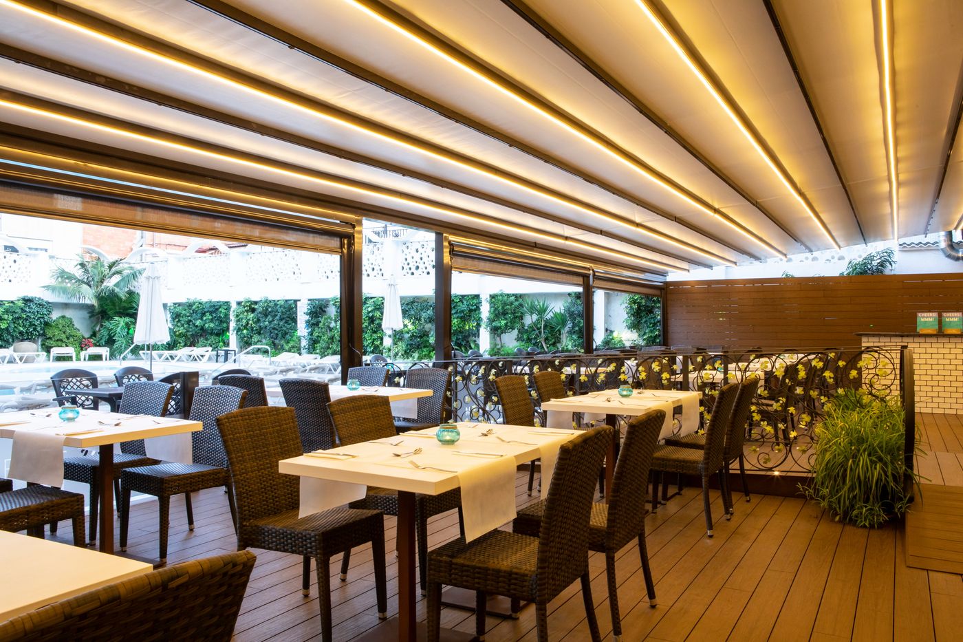 Miami-Park-Aparthotel-Terrace-52