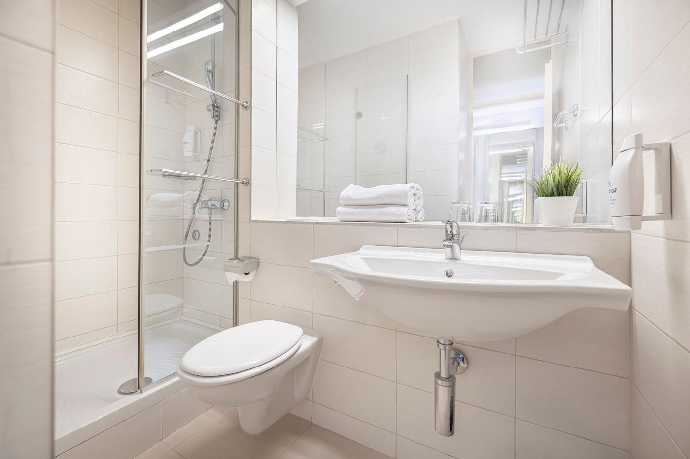 Valamar-Club-Room-25