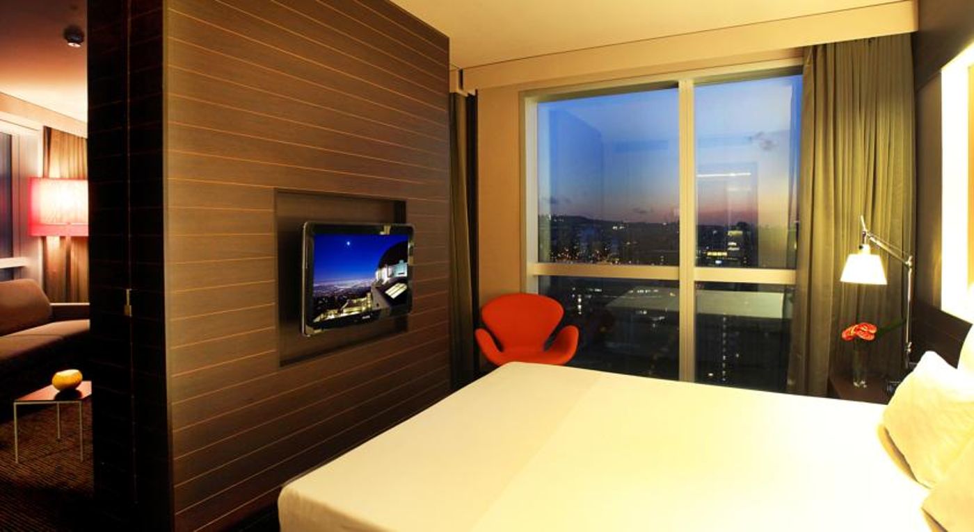 Novotel Barcelona City