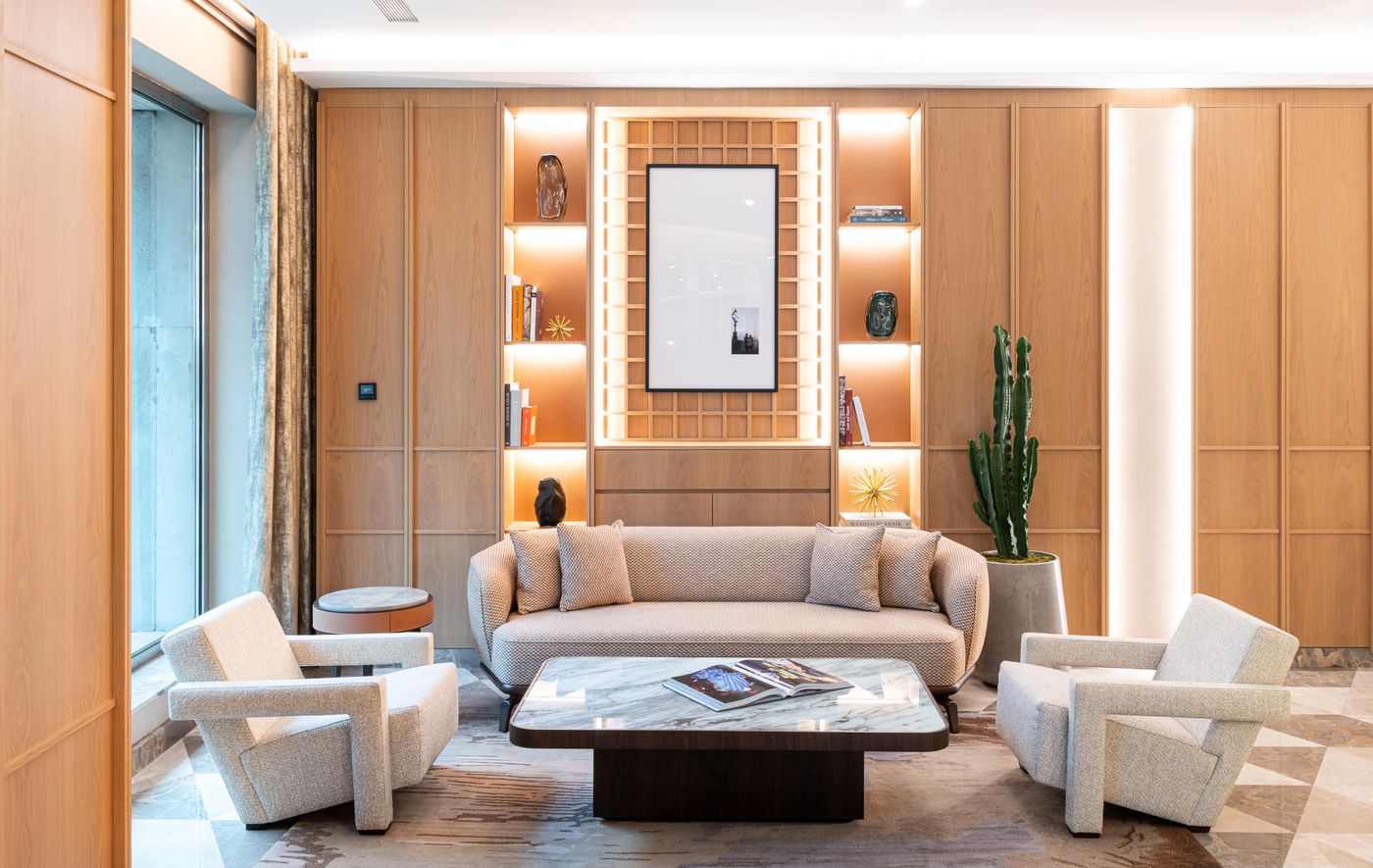 Ramada-Plaza-Istanbul-City-Centre-Lobby-5