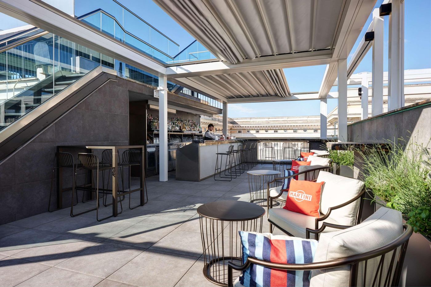 Golden-Tulip-Rome-Piram-Bar-49