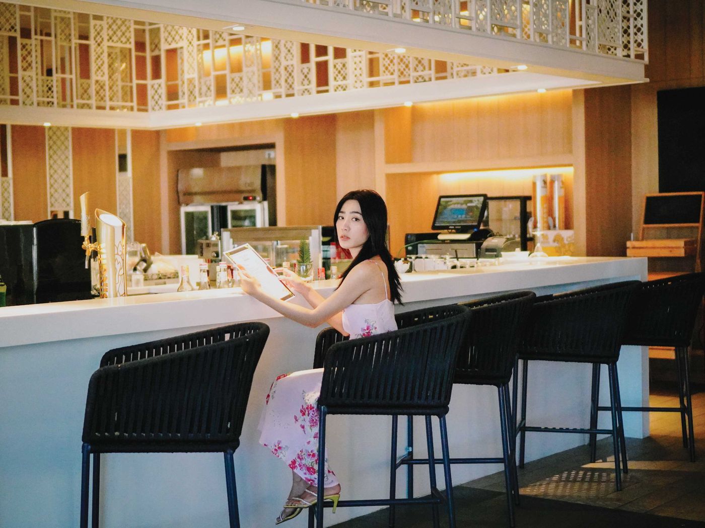 Andaman-Beach-Hotel-Phuket-Handwritten-Collection-Bar-48