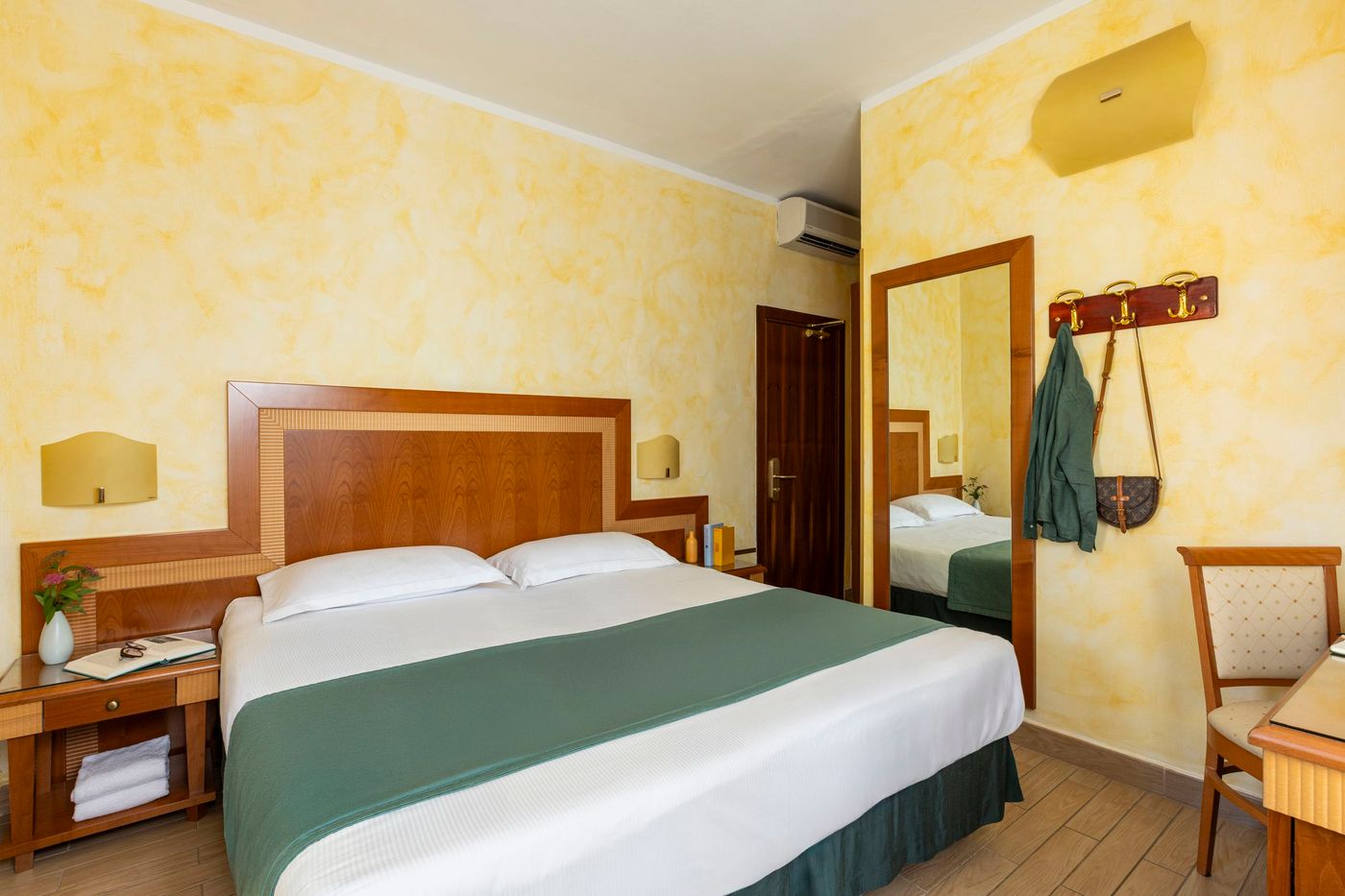 Venezia-2000-Room-22