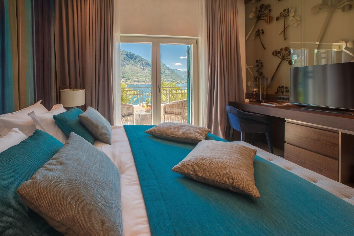 Forza Terra-Montenegro-Kotor-Room-8