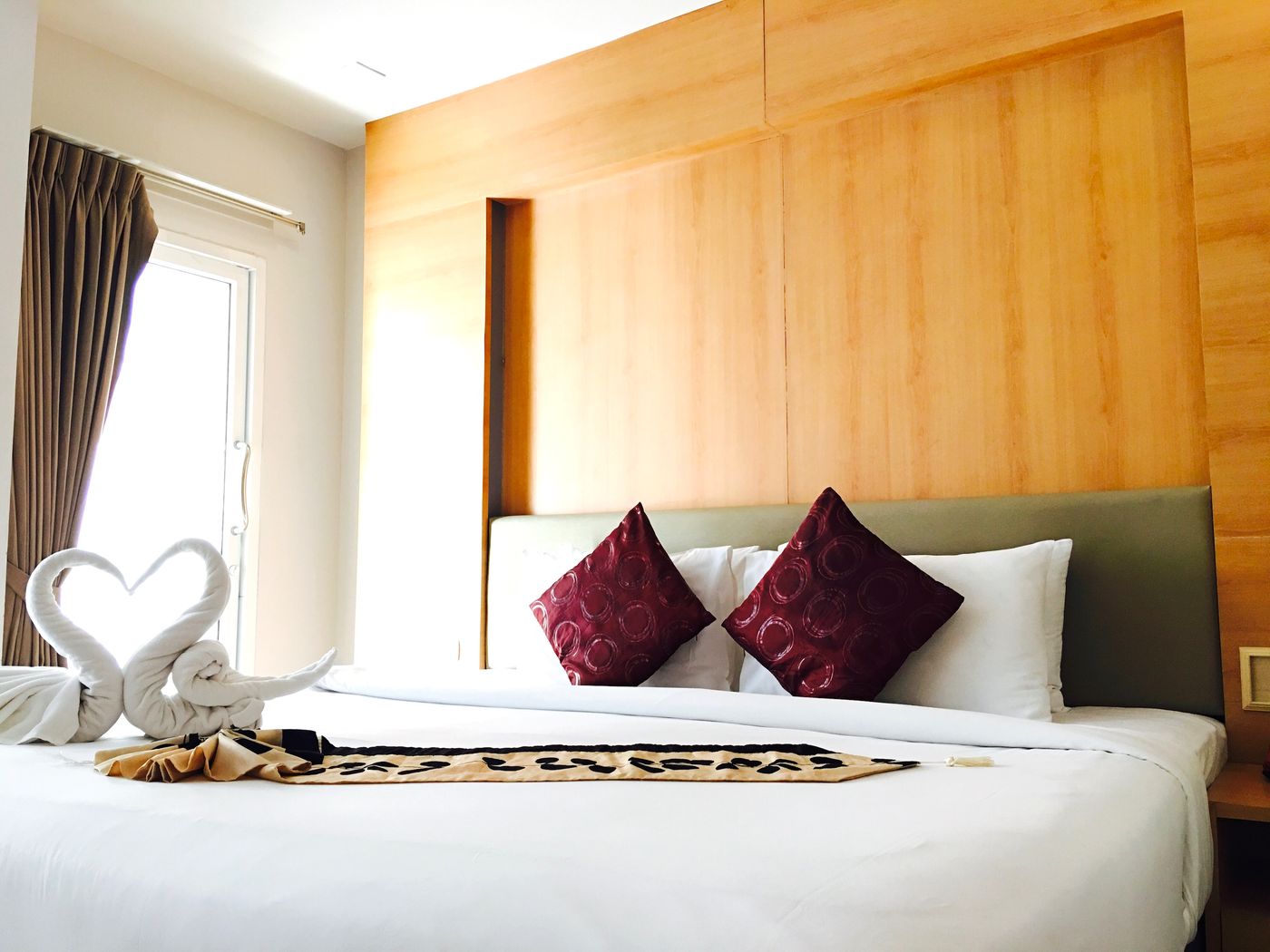 Andatel-Grand-----Patong-Phuket-Room-26