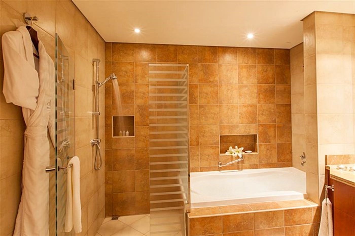 Oasis-Beach-Tower-Serviced-General-view-23