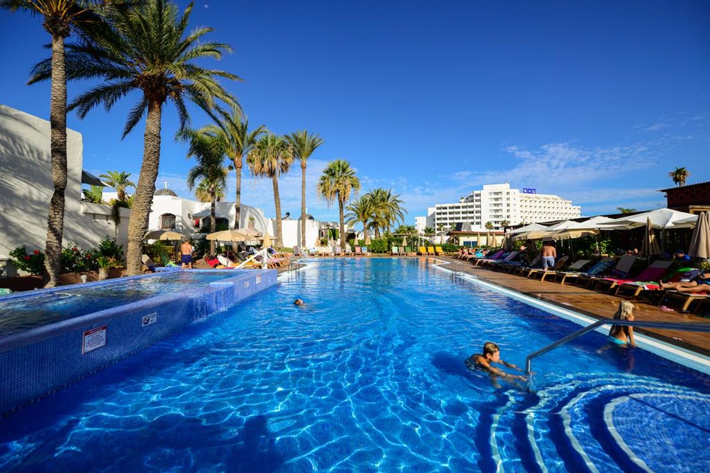 Hd-Parque-Cristobal-Tenerife-Pool-7