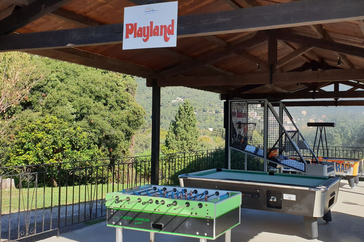 Yannis-Sports-and-Entertainment-26