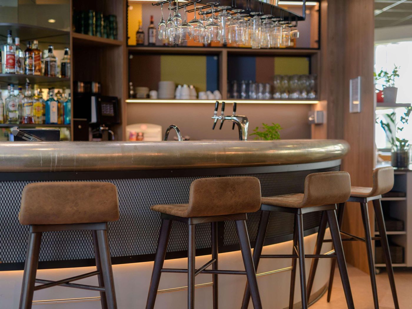 Novotel-Suites-Muenchen-Parkstadt-Schwabing-Bar-19