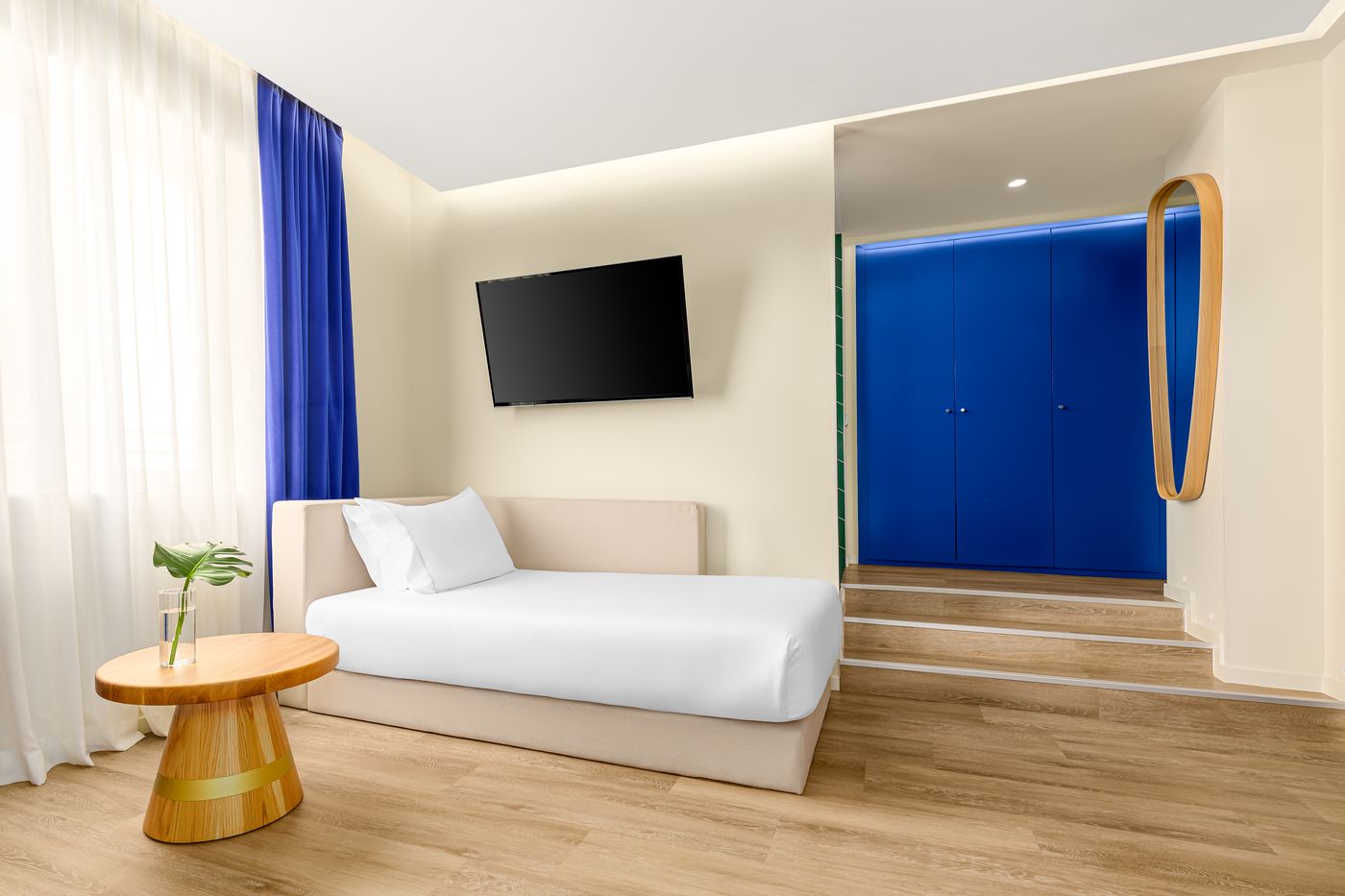 Room-Mate-Macarena-Room-31