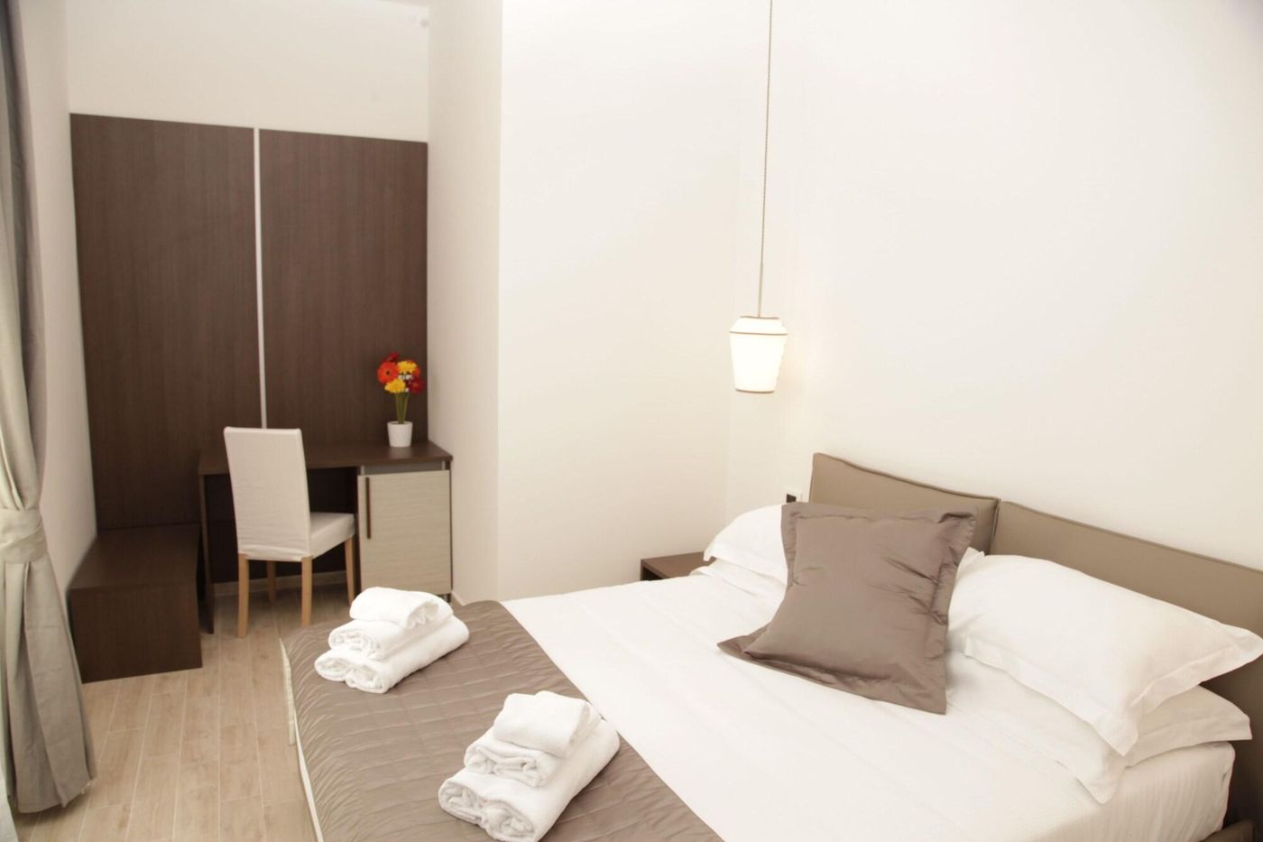 Maison-Maneli-Luxury-B-B-Room-21