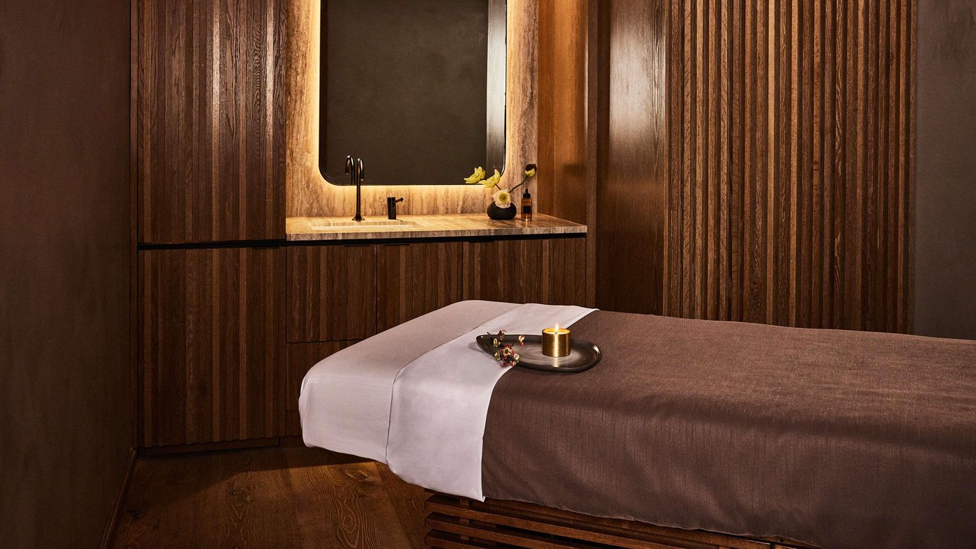 Conrad-Los-Angeles-General-view-88