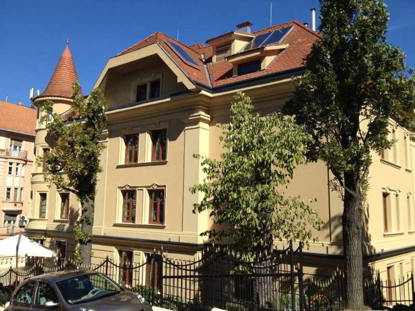 Gold-Hotel-Budapest-General-view-63