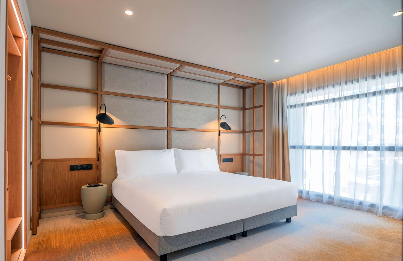 Canopy-by-Hilton-Cannes-Room-36