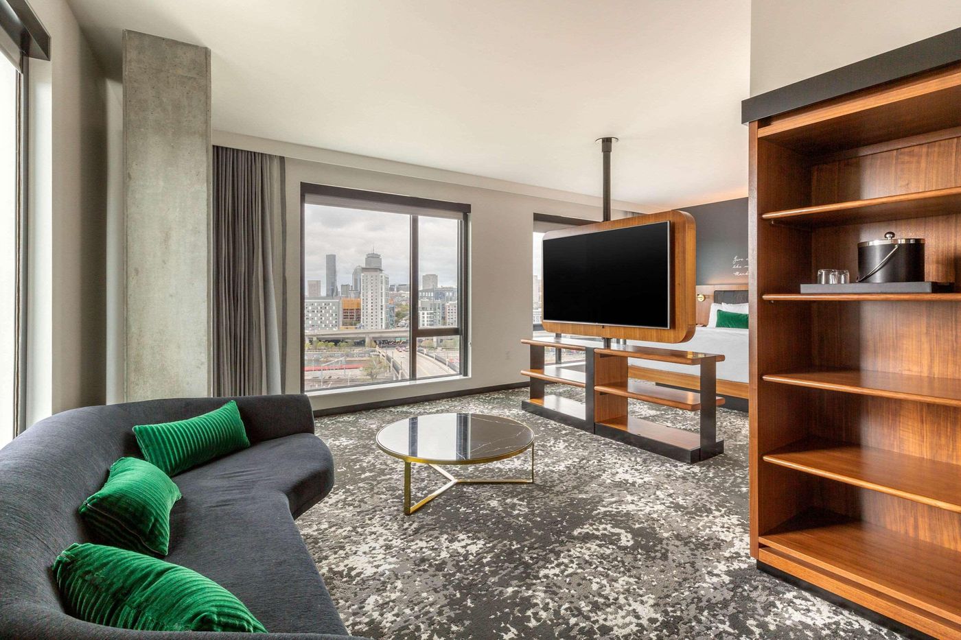 Cambria-Hotel-Boston-Downtown-South-Boston-Room-10