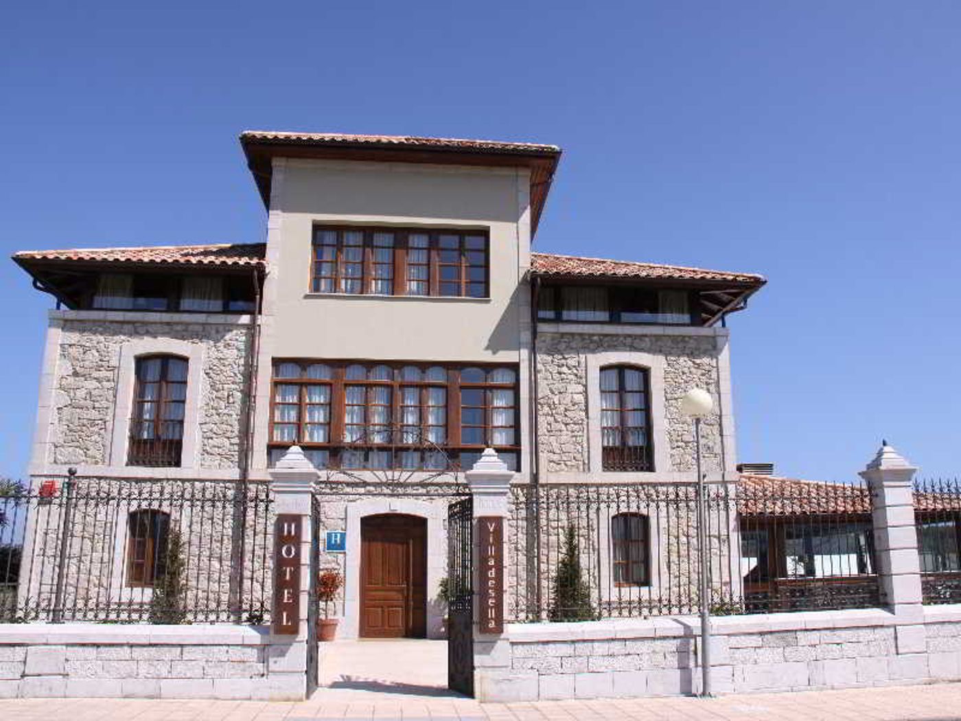 Villadesella Hotel-Spain-SEBREÑO-General view-9
