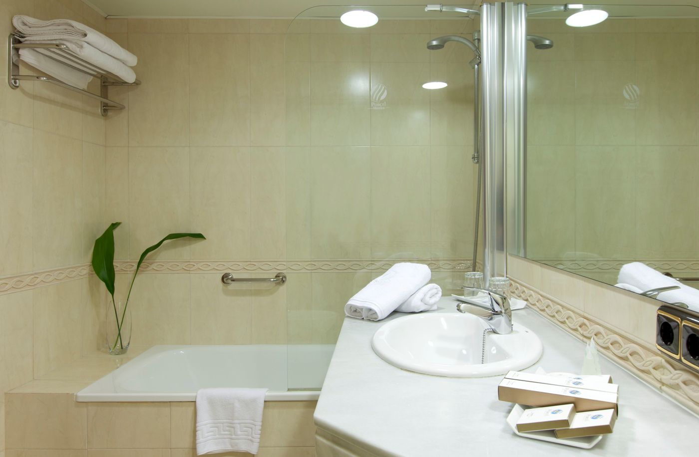 Porcel Alixares-Spain-GRANADA-Room-8