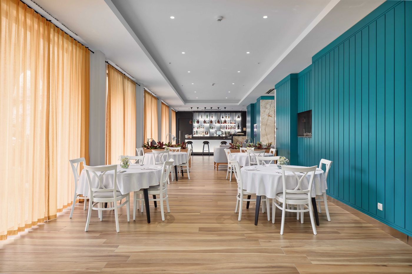 Hotel-Budva-Restaurant-40