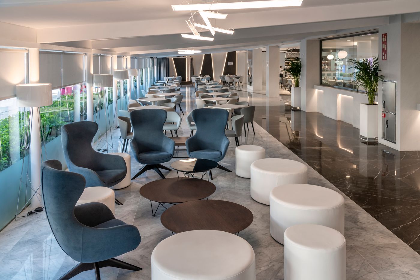 Olympus-Palace-Hotel-Lobby-38