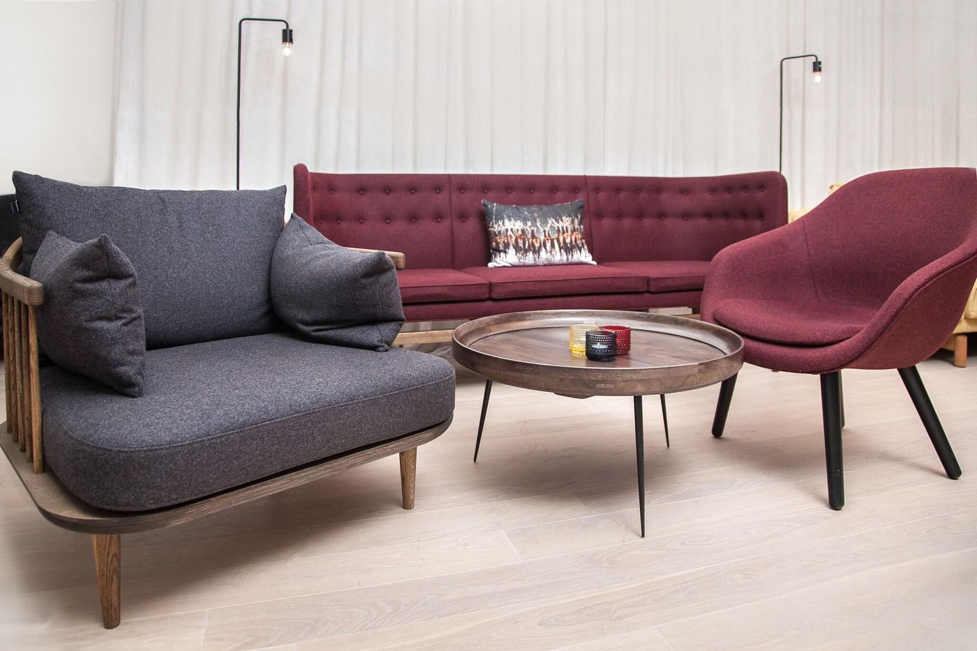 Courtyard-By-Marriott-Amsterdam-Arena-Lobby-19