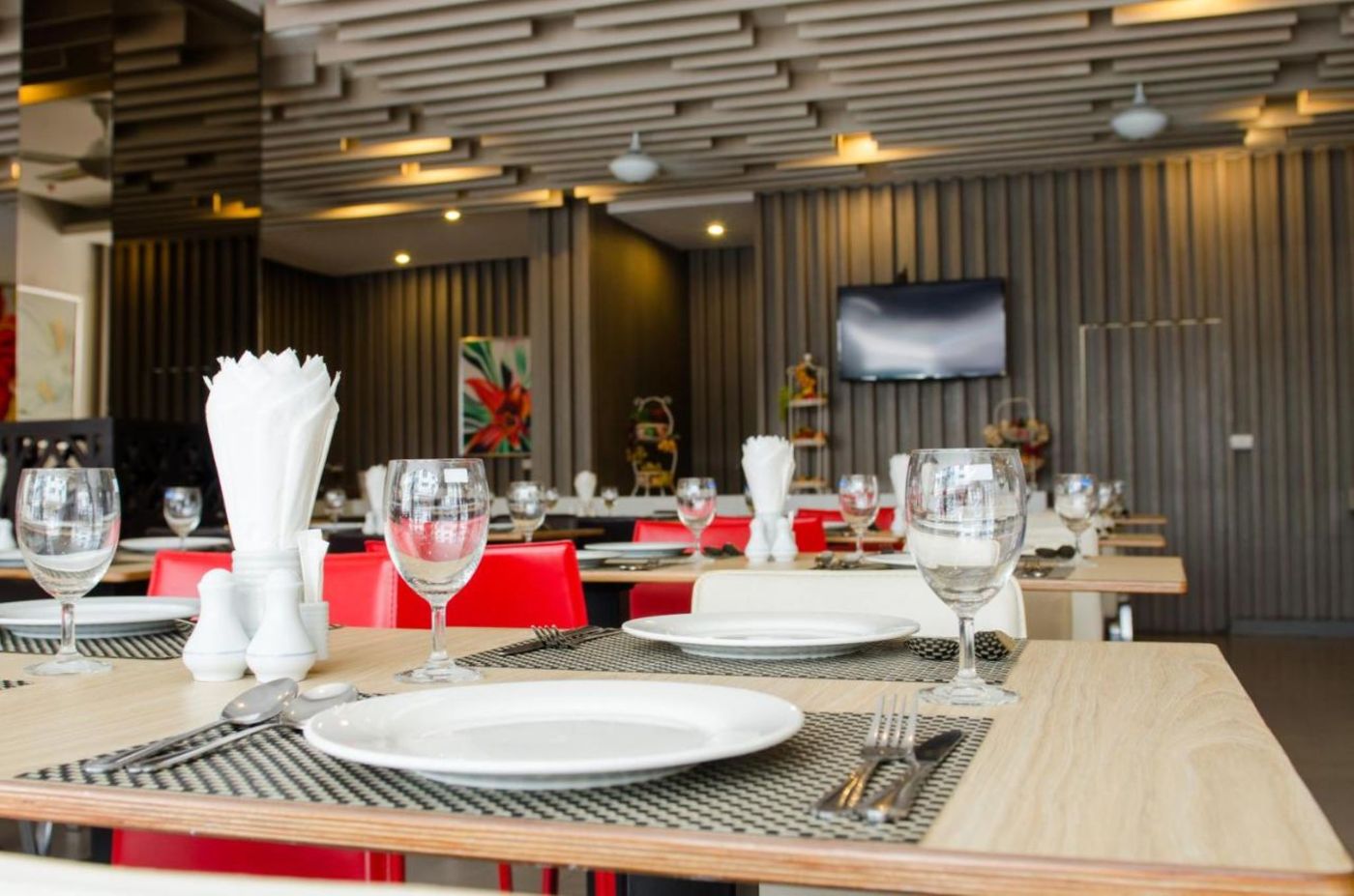 Mirage-Express-Patong-Phuket-Hotel-Room-29