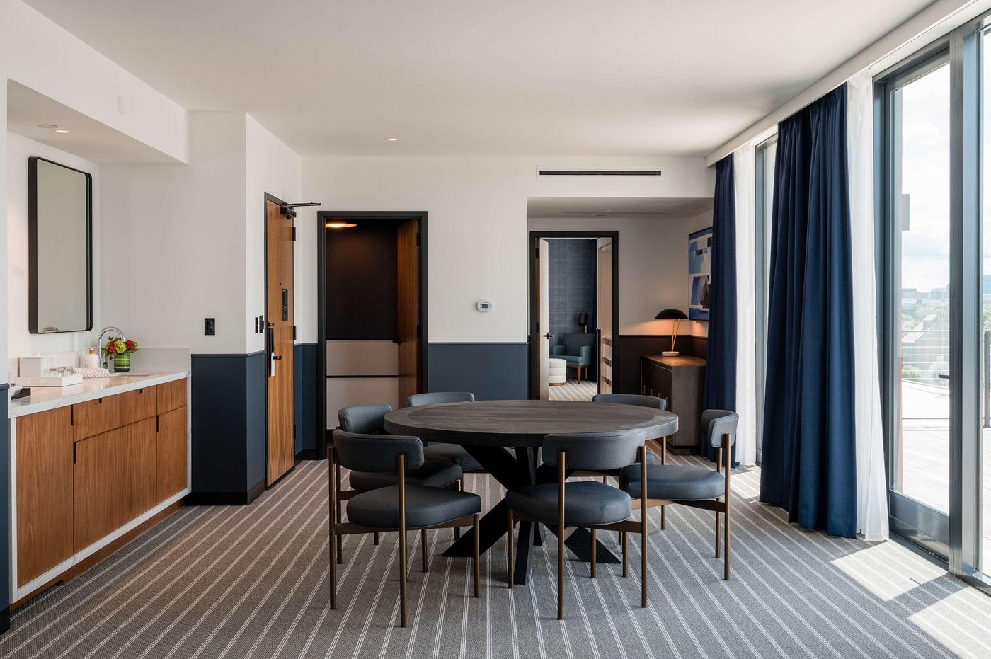 Cambria-Hotel-Boston-Somerville-Room-10