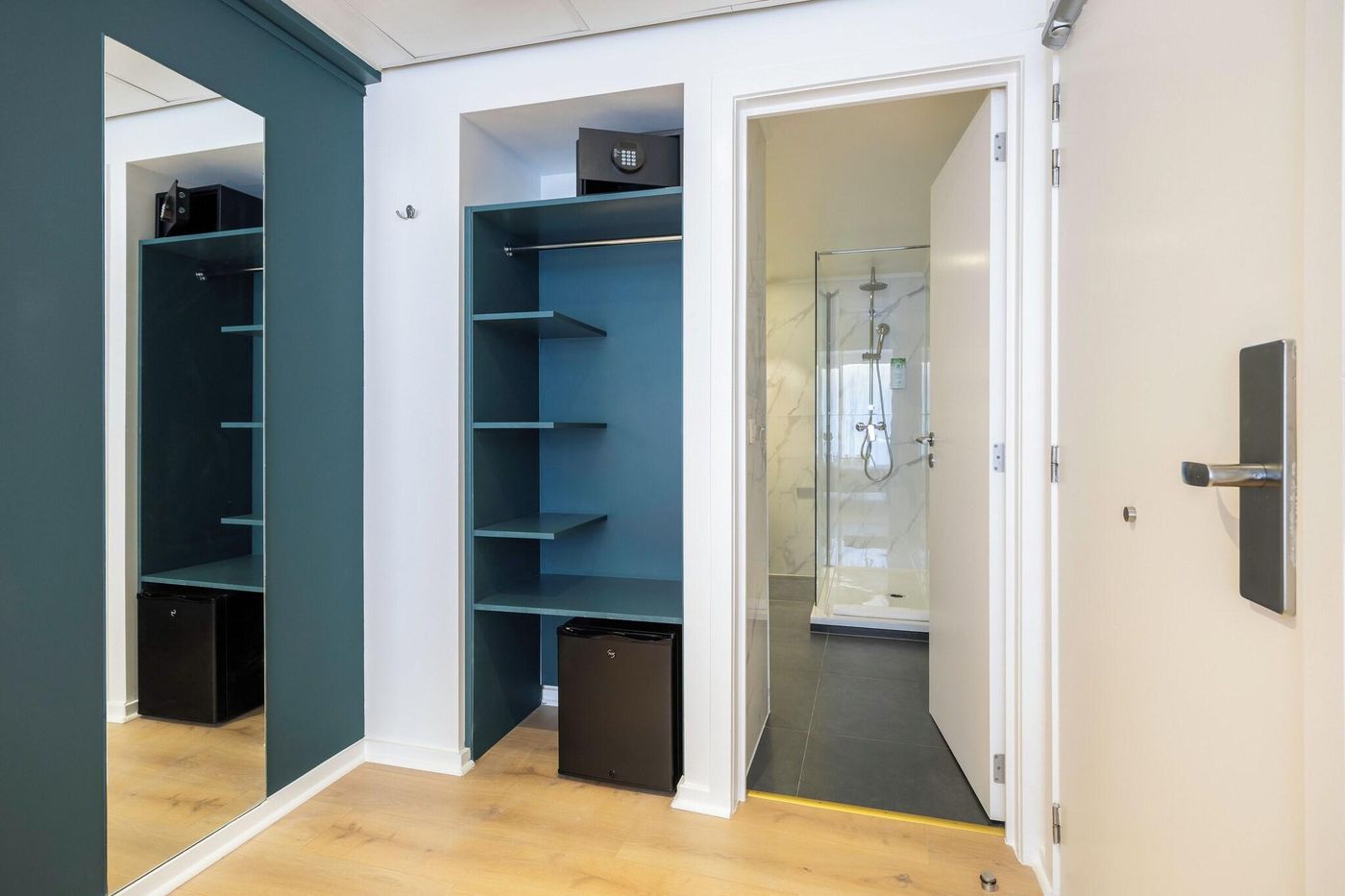 Le-Louise-Hotel-Brussels-Room-6