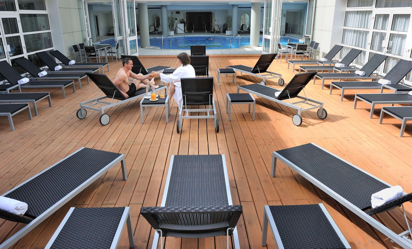 Waldorf-Astoria-Versailles---Trianon-Palace-Pool-85