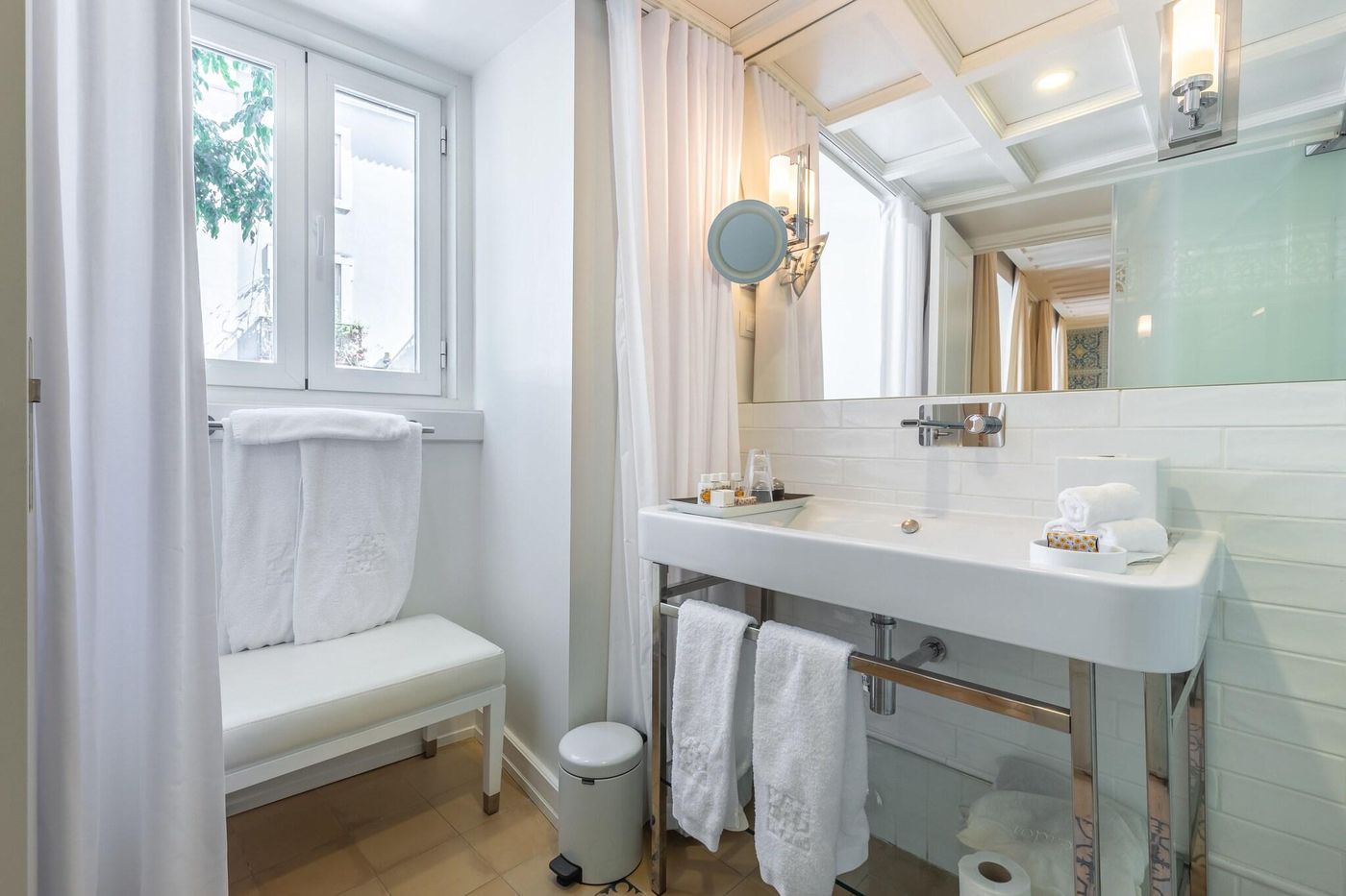 Santiago-De-Alfama---Boutique-Hotel-Room-30