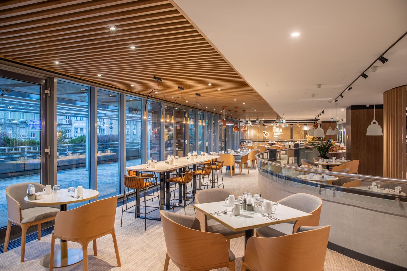 Crowne-Plaza-Budapest-Restaurant-44