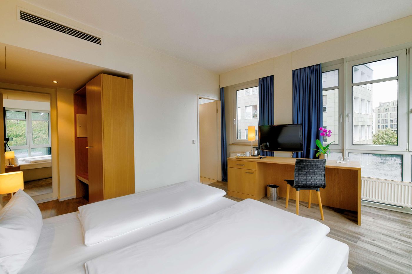 Berlin-Mitte-by-Campanile-Room-24