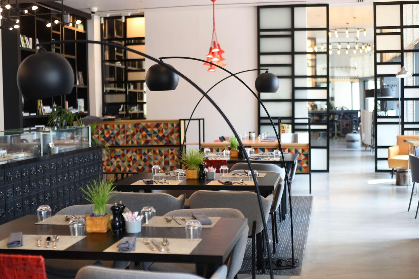 Canopy-by-Hilton-Dubai-Al-Seef-Restaurant-33