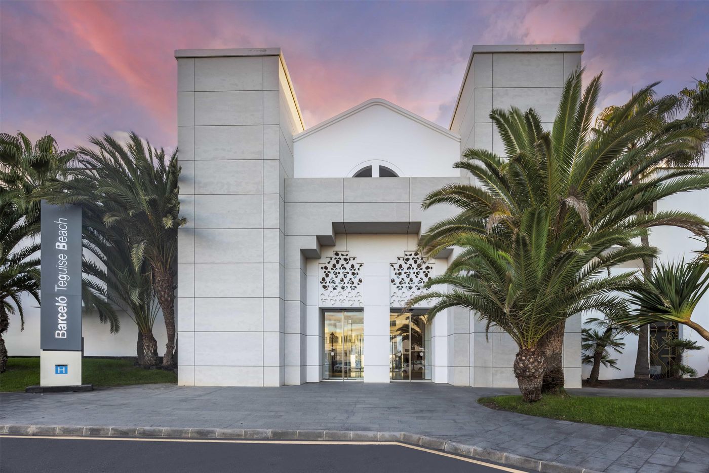 Barcelo-Teguise-Beach-General-view-17