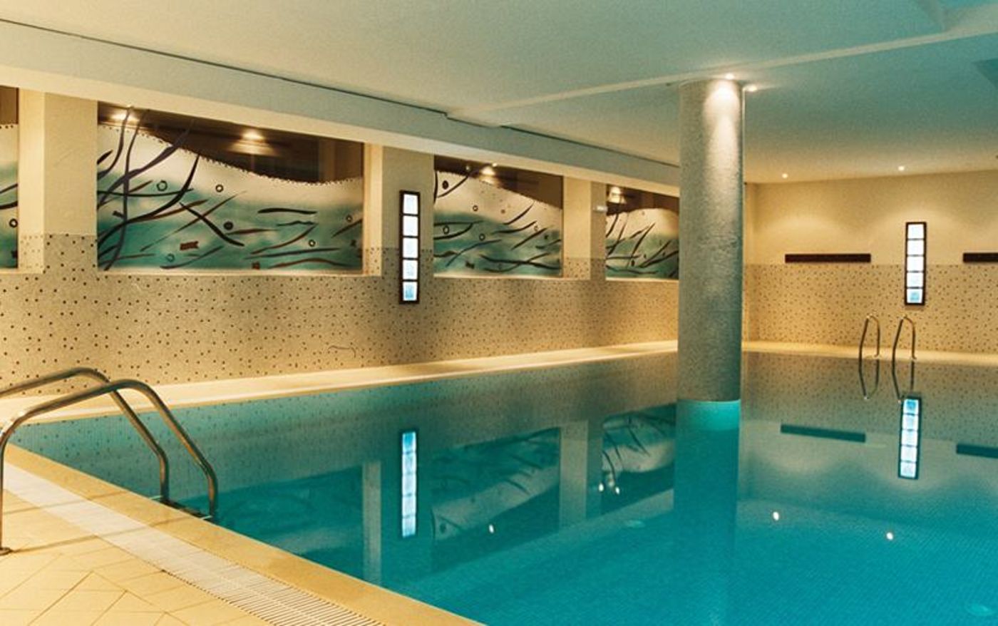 Yellow Praia Monte Gordo