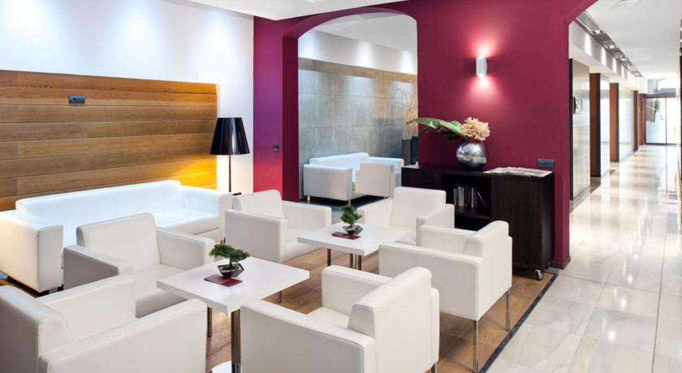 Catalonia Port Hotel