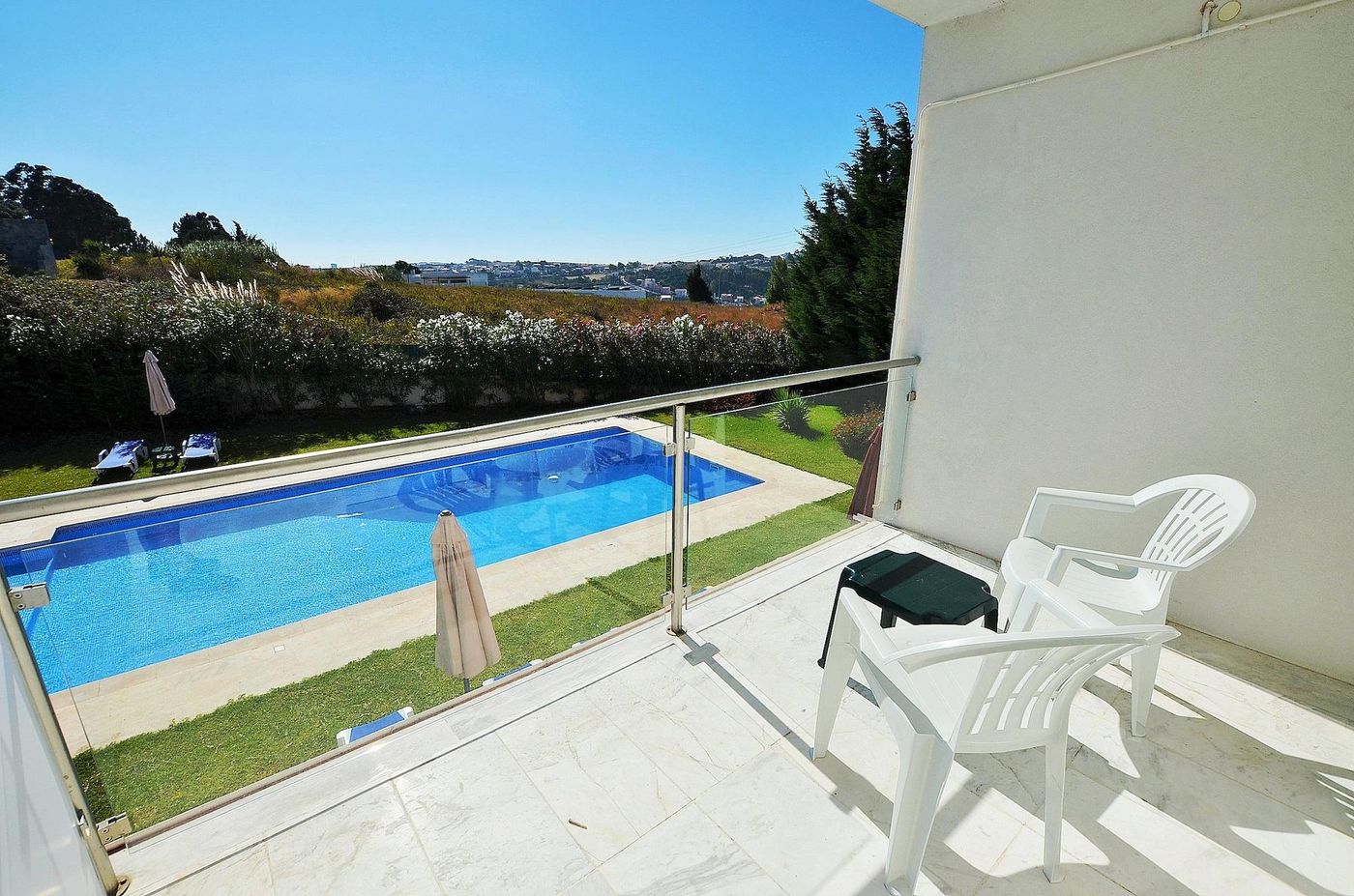 HILLTOP-OASIS---Lisbon-Lux-Oeiras-Resorts-Room-2