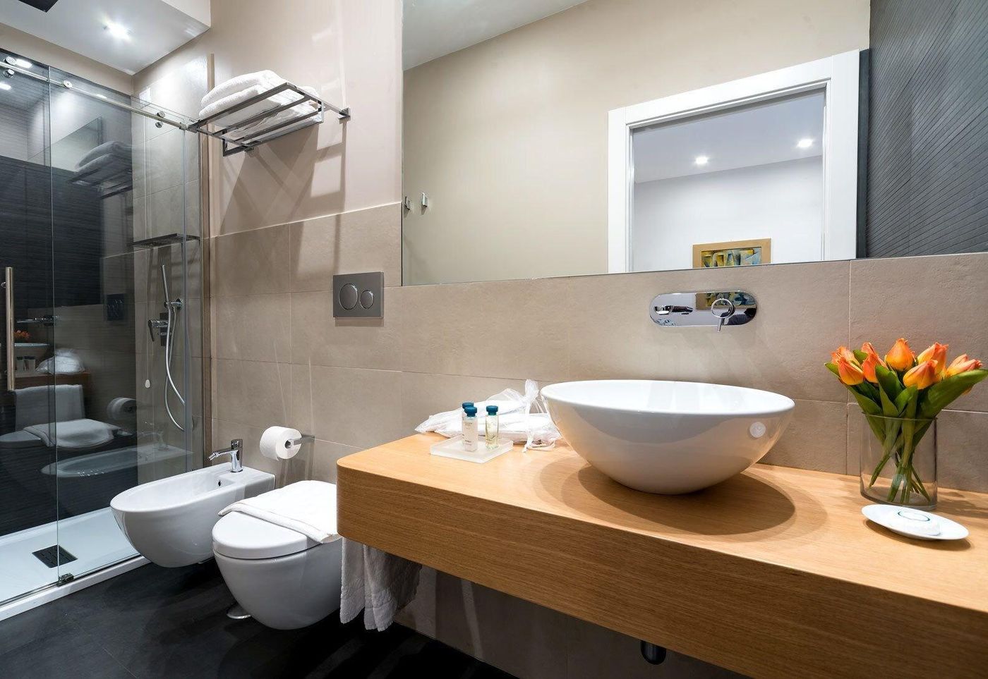 900-Piazza-Del-Popolo-Room-25