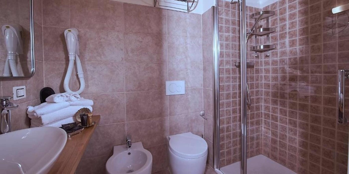 Villa-Tower-Inn-Pisa-Room-20