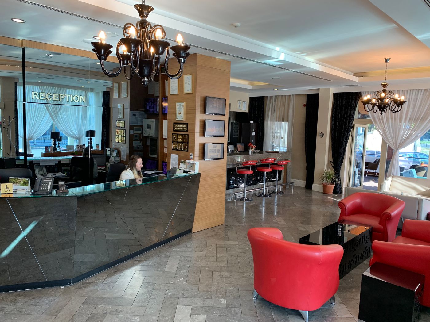 City Hotel Plovdiv-Bulgaria-Plovdiv-Lobby-8