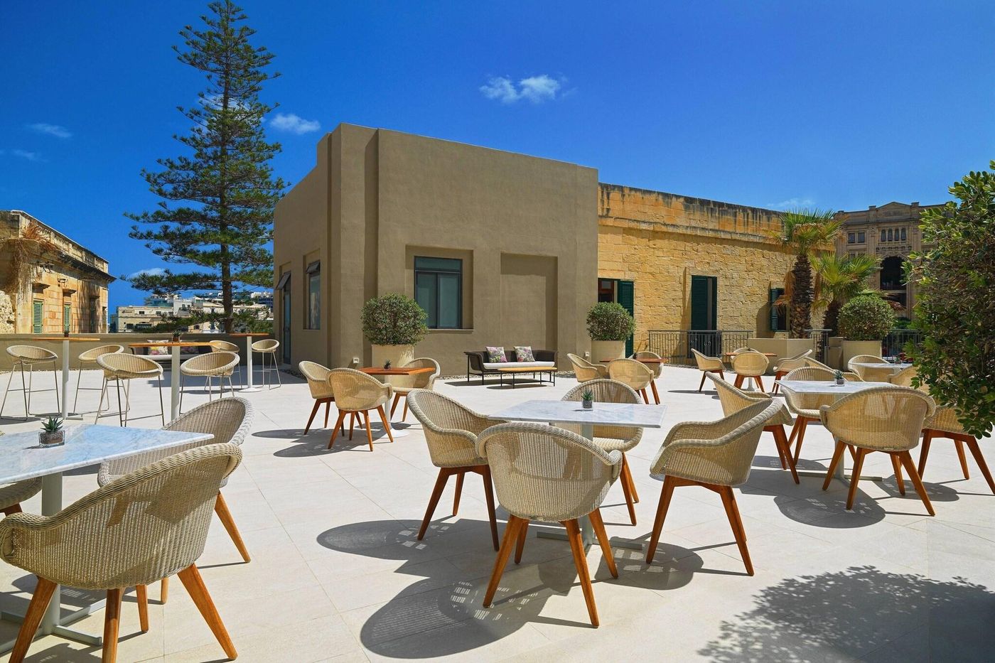 Le-Meridien-St--Julians-Hotel---Spa-Conferences-18