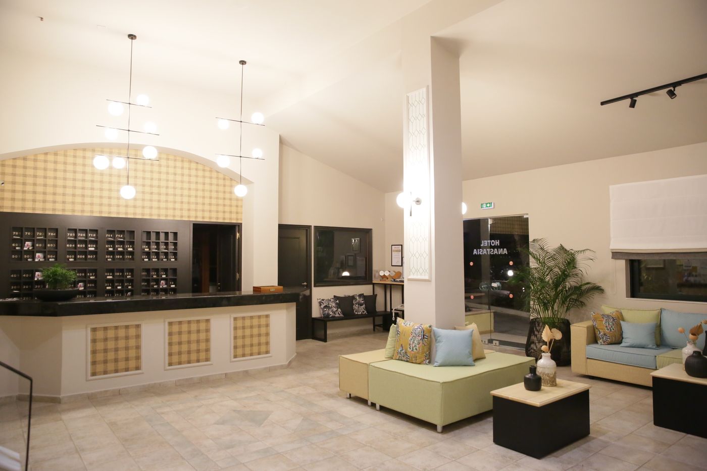 Anastasia-Hotel-Lobby-50