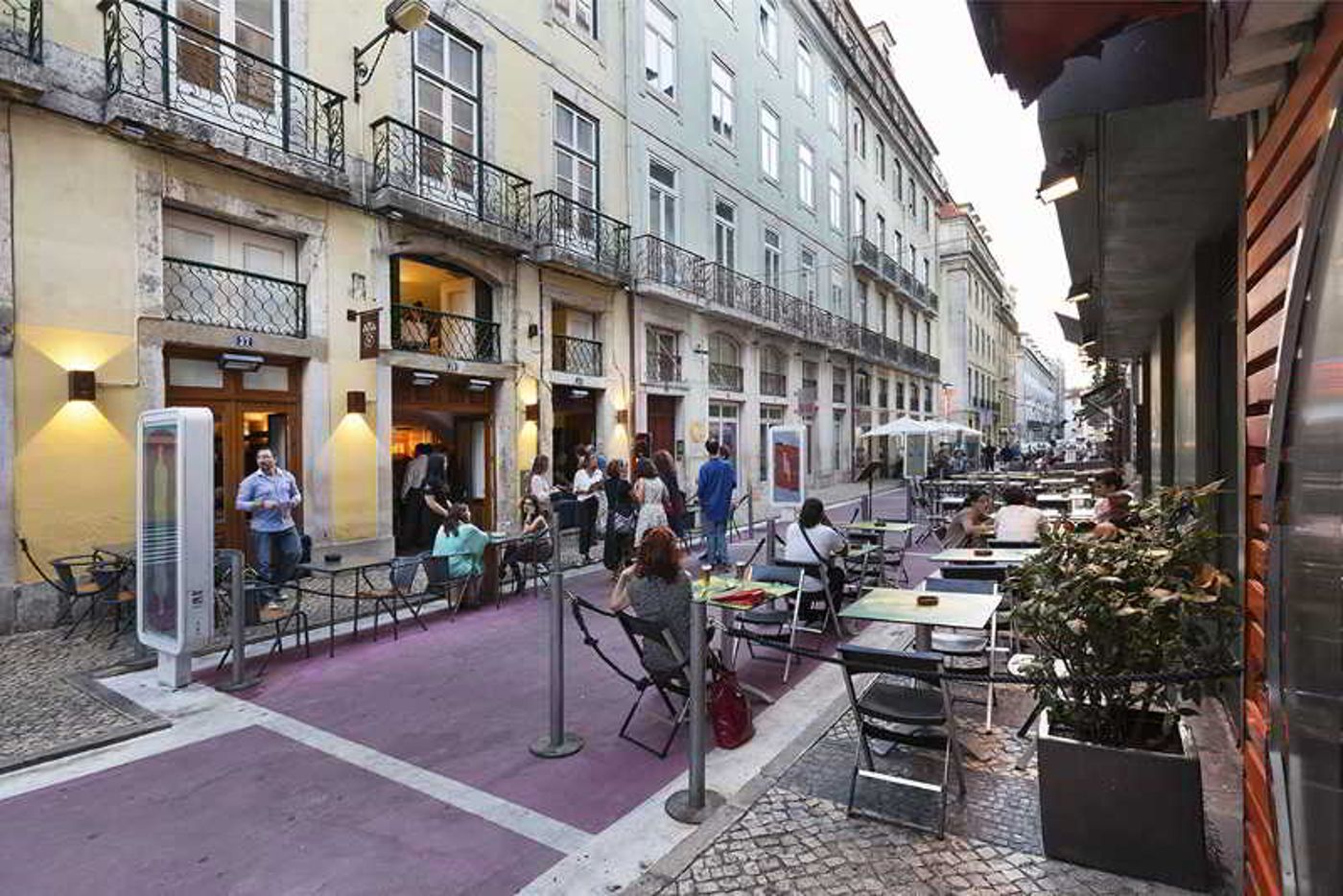 Hello-Lisbon-Cais-do-Sodre-General-view-24